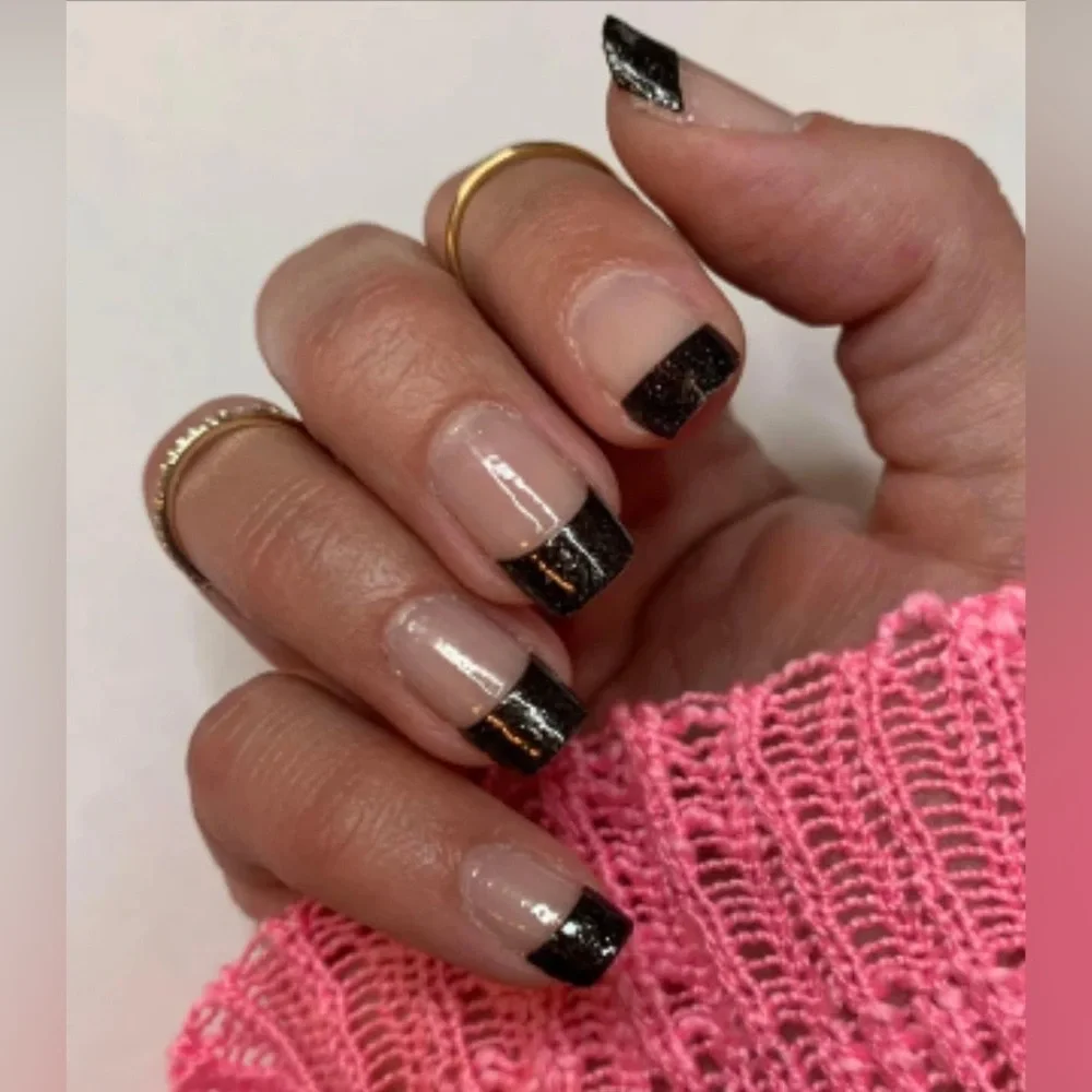 Color Street stylish black